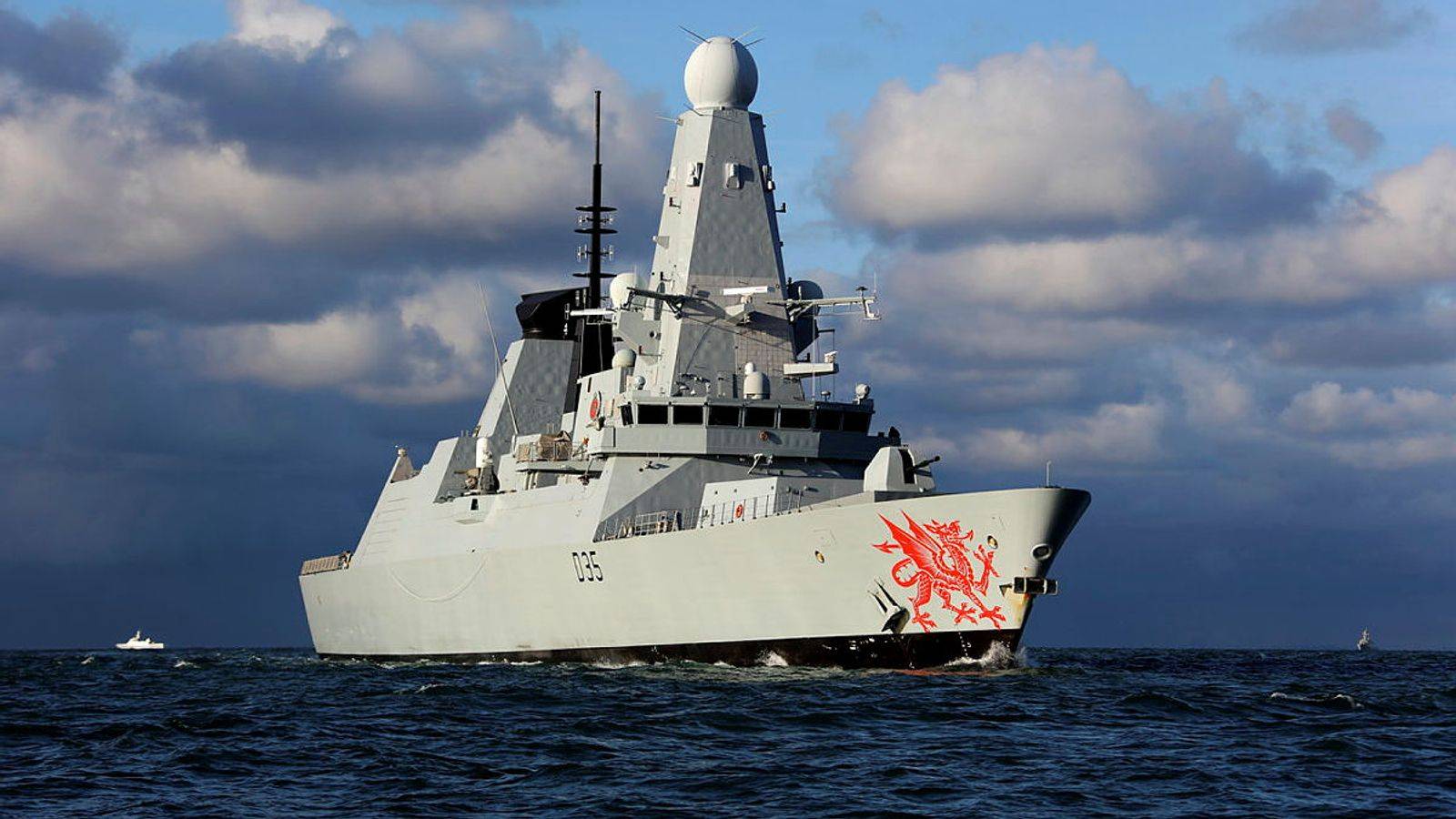 Two reasons it took so long to deploy HMS Dragon – and former Navy commander says ‘neither are good’